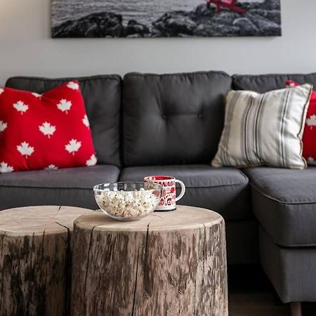 Lovely 2 Bedroom Suite Steps From The Beach Victoria Extérieur photo