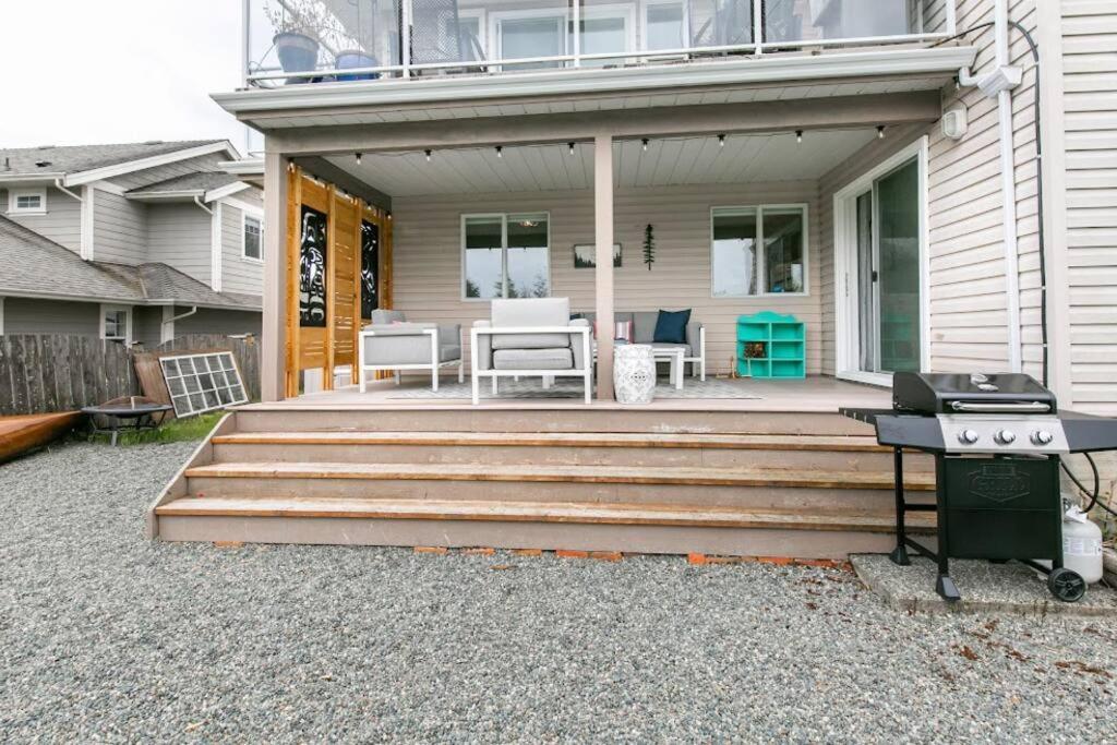 Lovely 2 Bedroom Suite Steps From The Beach Victoria Extérieur photo